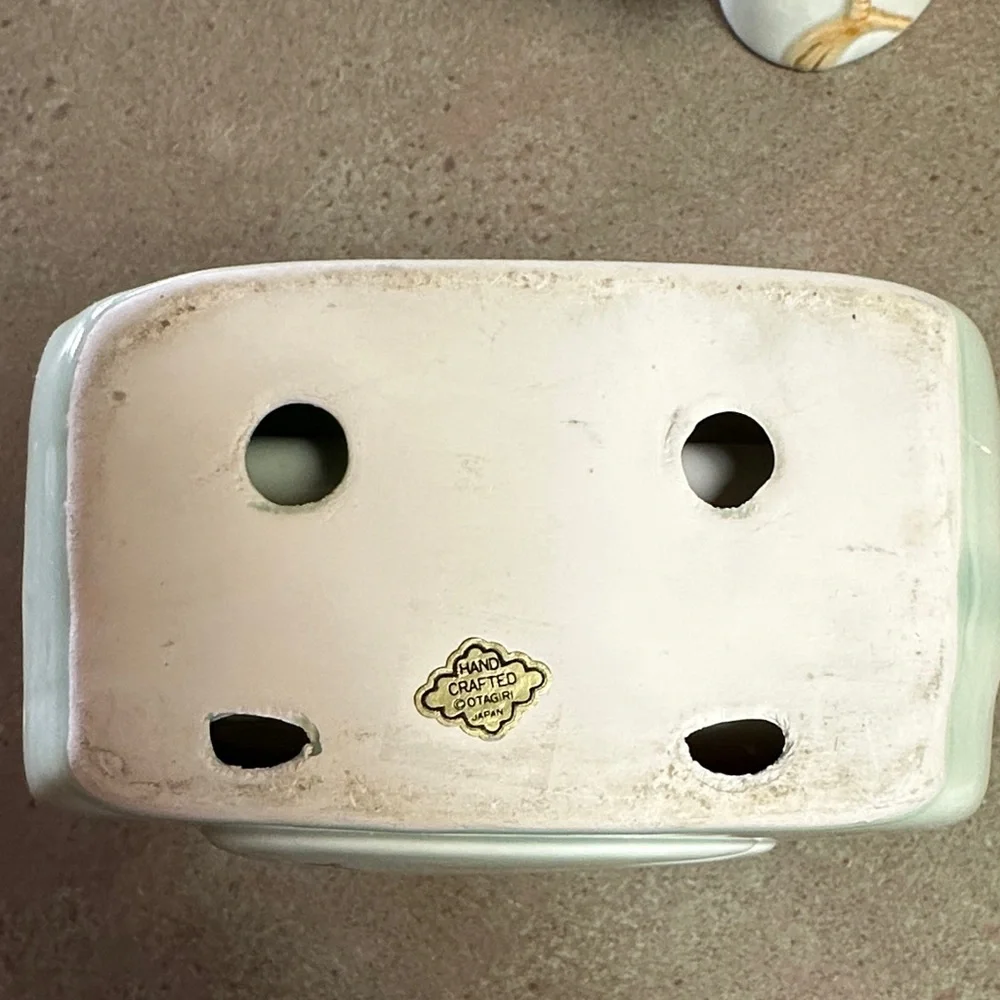 Otagiri Ceramic Chicken Napkin Holder Salt and Pepper Shakers Set - Picture 2 of 11